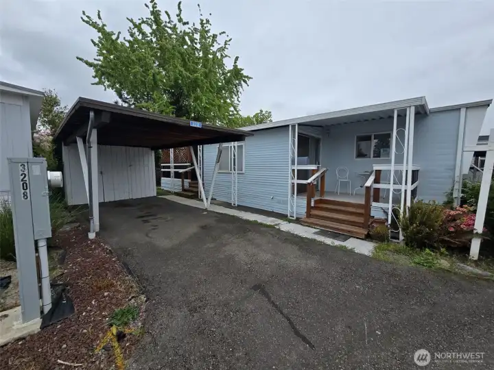 Carport room for 1 or 2 small cars possibly
