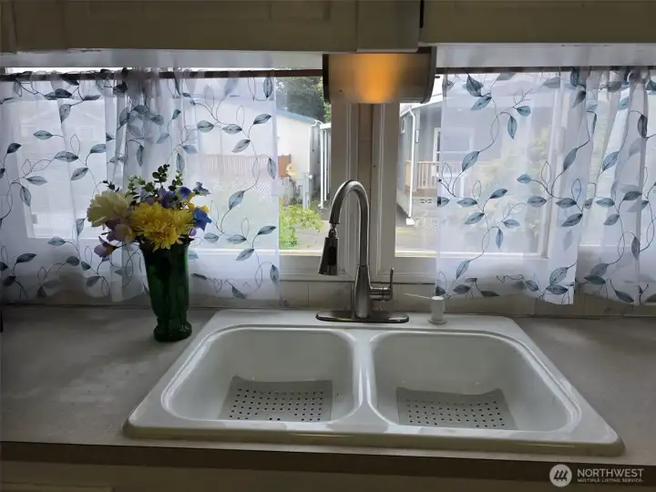 Kitchen sink, natural light