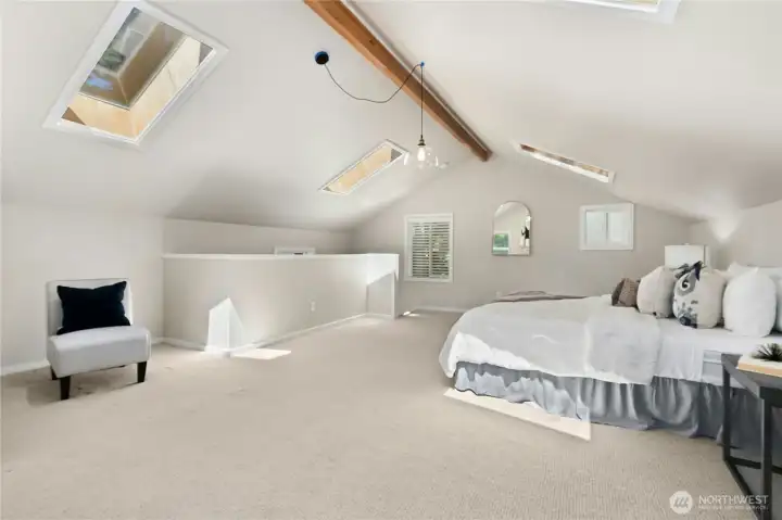 Loft Bedroom-No closet. Loft Bedroom-No closet.
