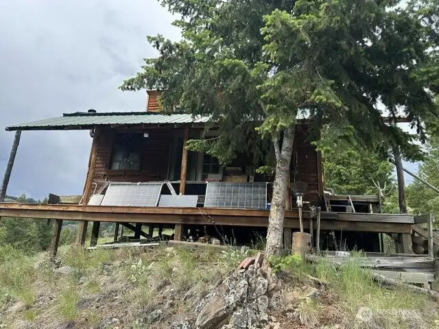 Front deck and some of the solar panels.
