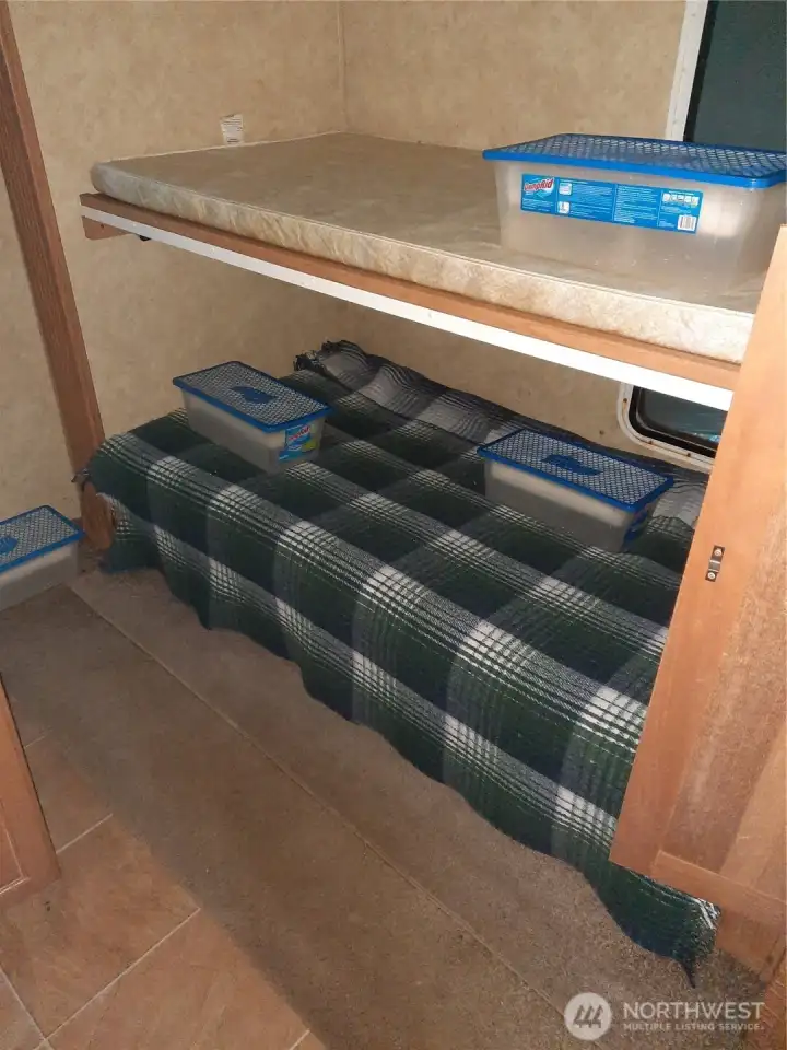 bunk beds bunk beds