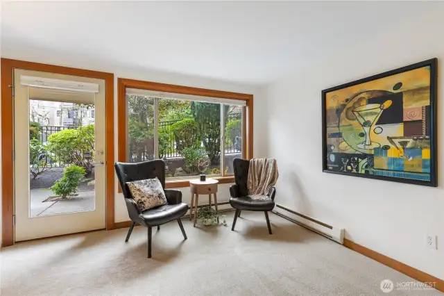Enjoy the beautiful windows and Urban lifestyle