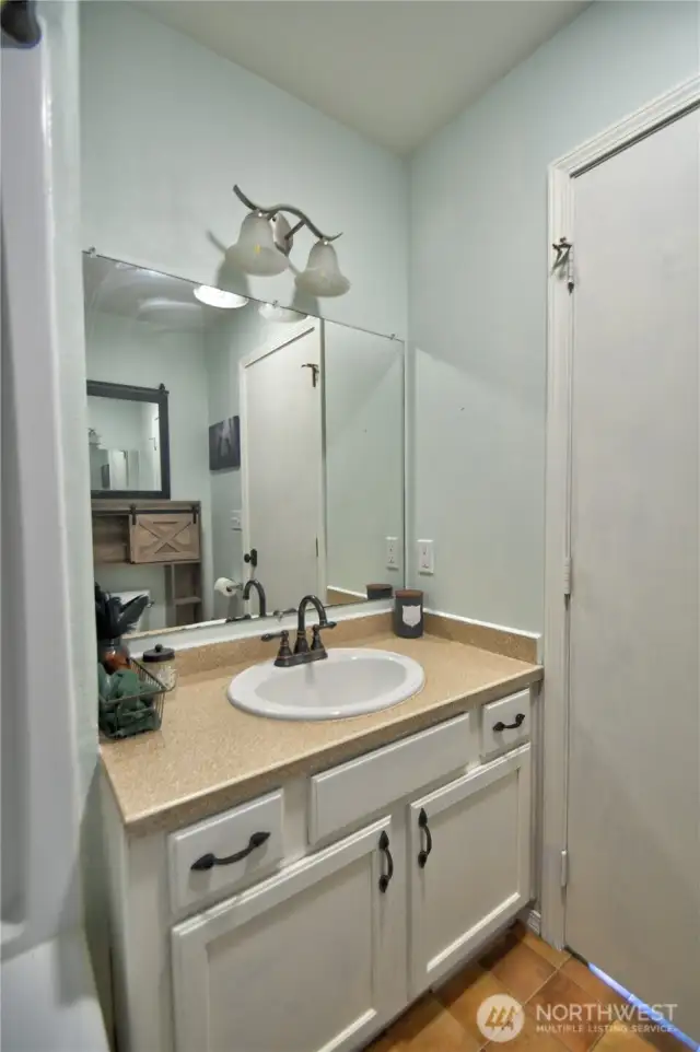 Full Guest Bathroom