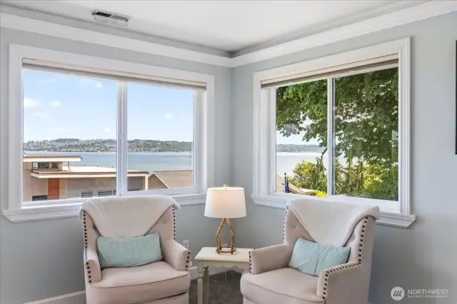 Primary Suite sitting area