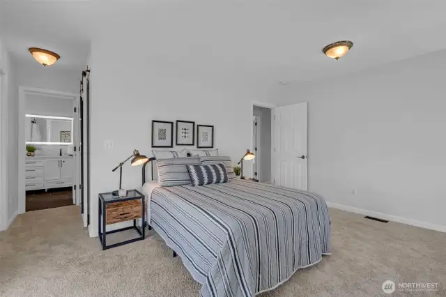 2nd bedroom, with Jack and Jill full bath.
