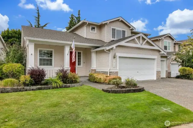 Welcome home, over 2600sqft situated in a culdesac location
