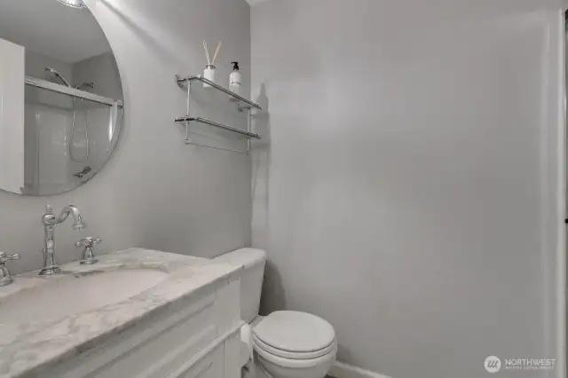 Main floor 3/4 bath