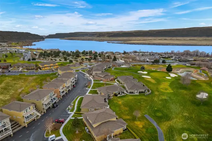 Welcome To Crescent Bar, Sunserra Resort Community