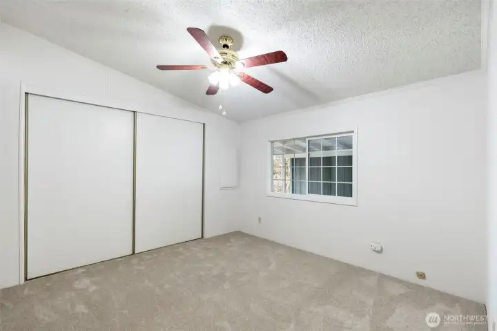 Second bedroom, large closet