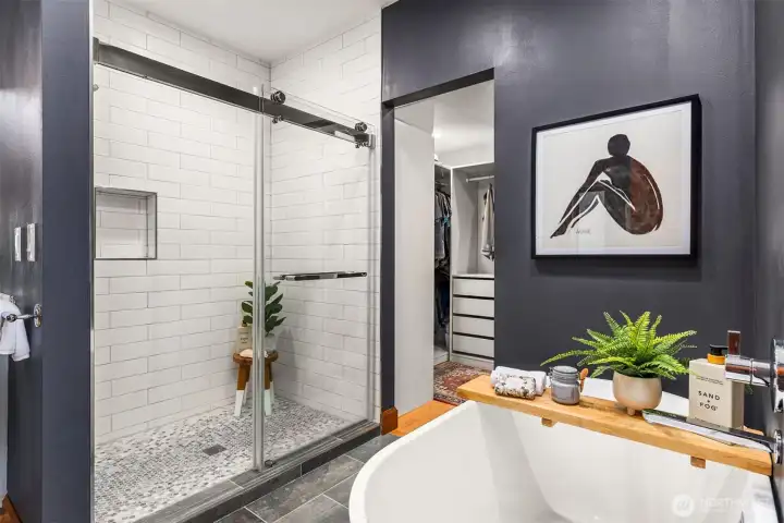 Gorgeous updated bathroom!