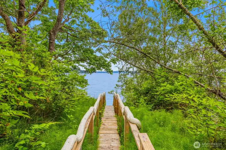Stout stairs, private beach access!