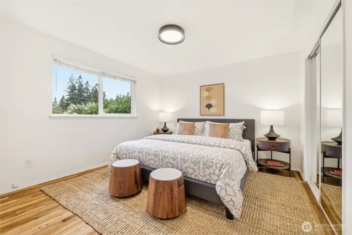 Primary en-suite bedroom