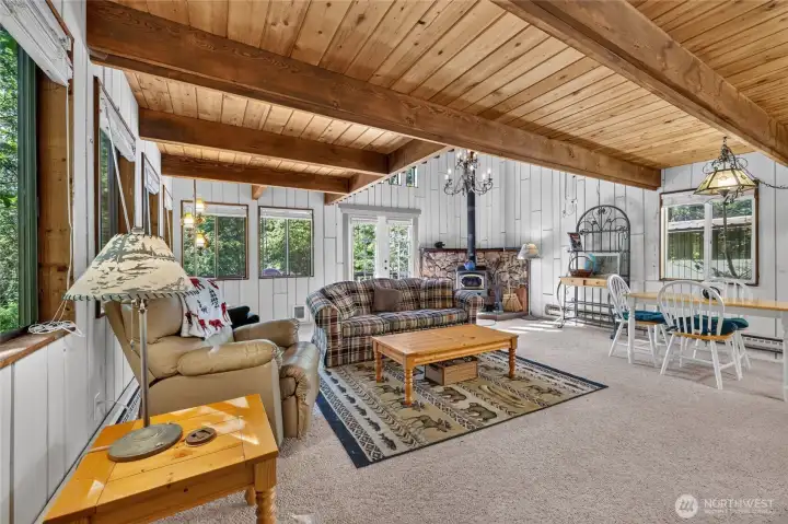 Open gathering space designed for entertaining and everyday living. Open gathering space designed for entertaining and everyday living.