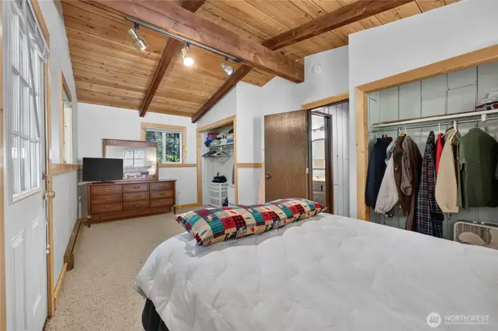 Primary suite with direct access to the upper deck. Primary suite with direct access to the upper deck.