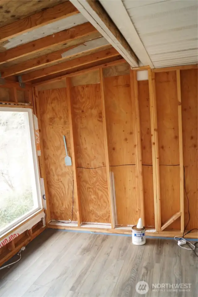 Enclosed porch (not finished)