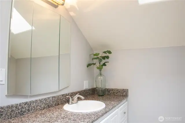 2nd primary bathroom