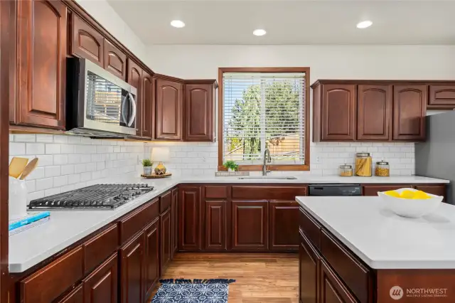 Subway-tile backsplash & lots of cabinet space!