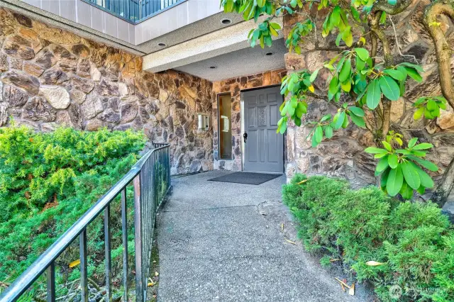 Inviting common entry.