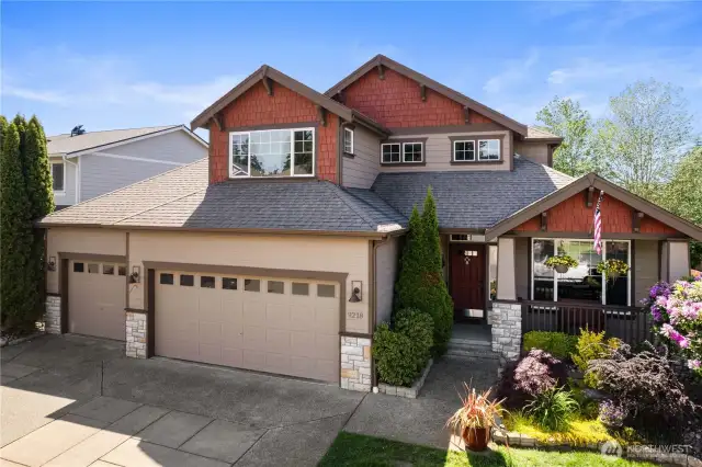 WELCOME to YOUR NEW HOME! Newer Exterior Paint!