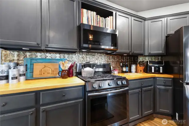 Newer Butcher Block Counter Tops & Stainless Steel Appliances!