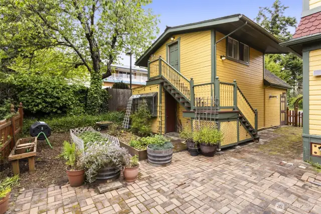 Patio with garden space