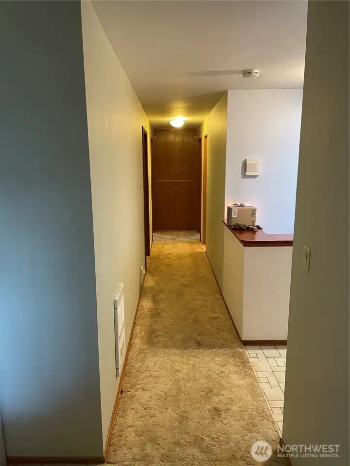 Hallway to bedrooms & bath