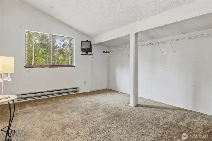 2nd Upstairs bedroom