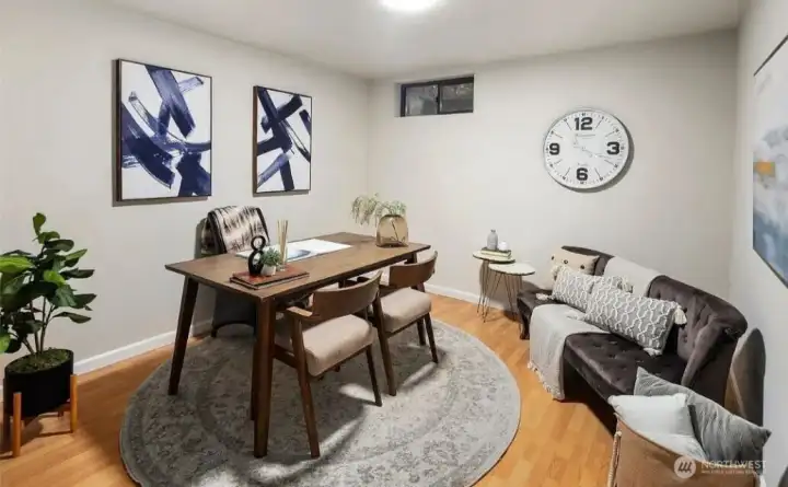 3rd bedroom that is non-conforming. Big office space or bonus room with a large closet