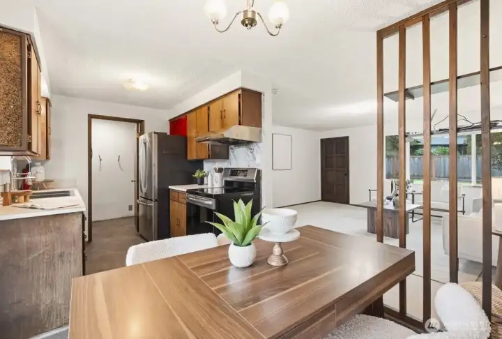 charming original mid century touches