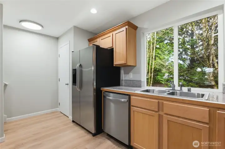 Lots of light and tons of kitchen storage