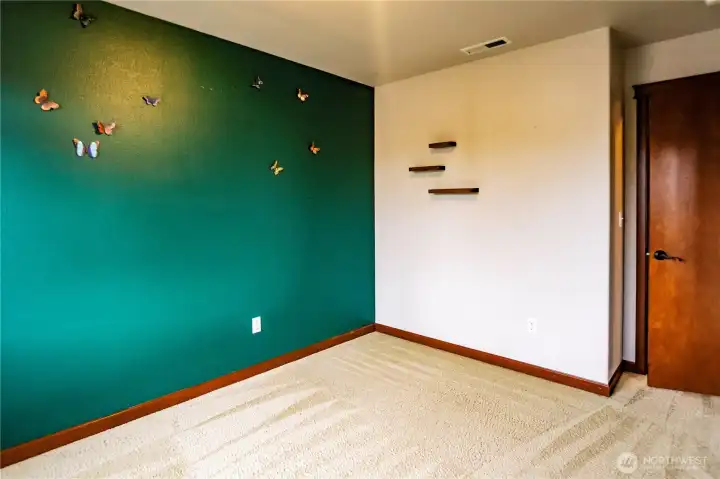 SECONDARY BEDROOM UPSTIARS