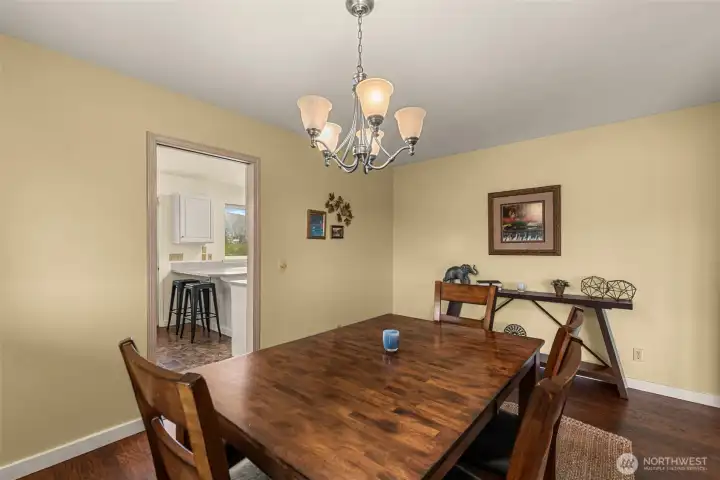 for everyday living or entertaining.
