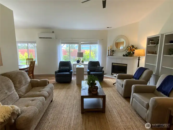 View as you walk in the front door.Tons of natural light plus vaulted ceilings.New gas fireplace View as you walk in the front door.Tons of natural light plus vaulted ceilings.New gas fireplace