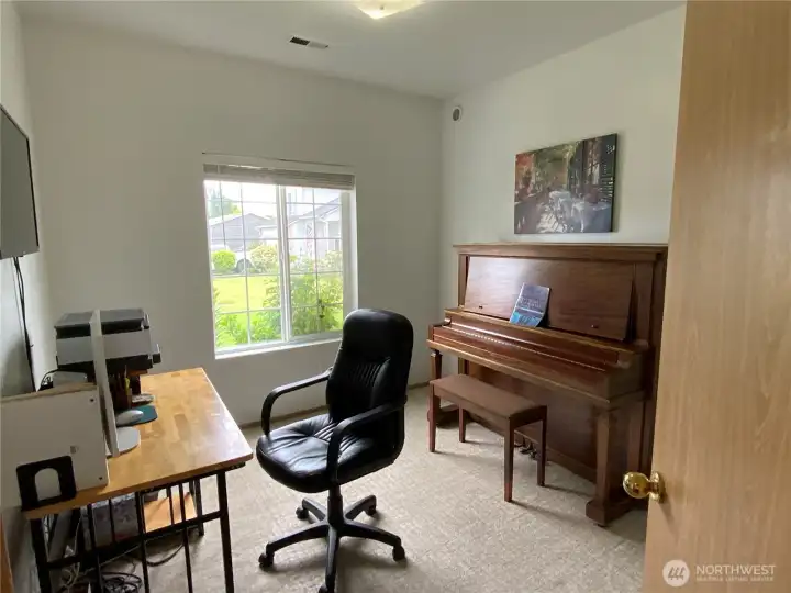 Den/office Den/office