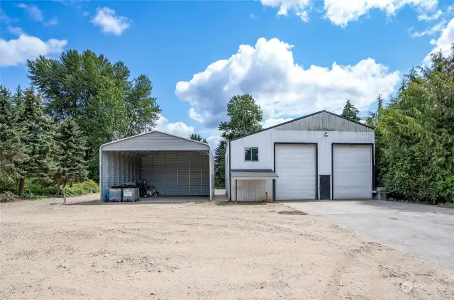 Large Open Carport 40'x40' Large Shop with Roll up Doors 52'x30'