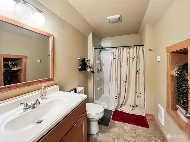 Full Bathroom in Bonus Space