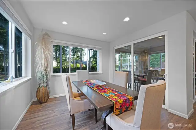 Dining room.