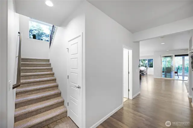 Bright staircase & hallway.
