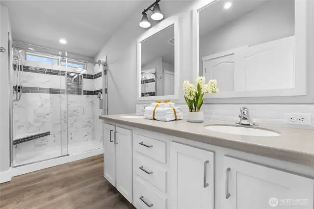 **Photos of the same floor plan but of a different home.