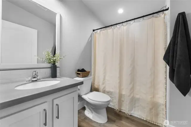 **Photos of the same floor plan but of a different home.