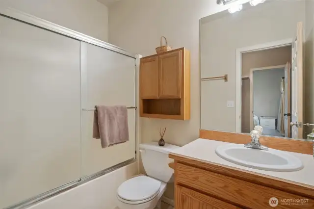 Second ensuite bath.