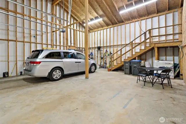 Garage with High bay doors, and loft for extra storage or.....