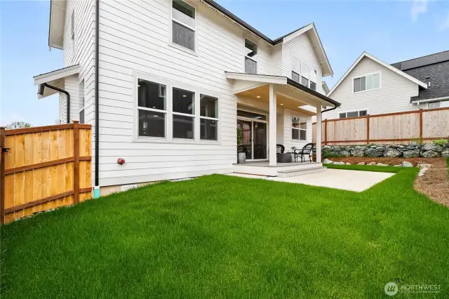 Private deck/backyard