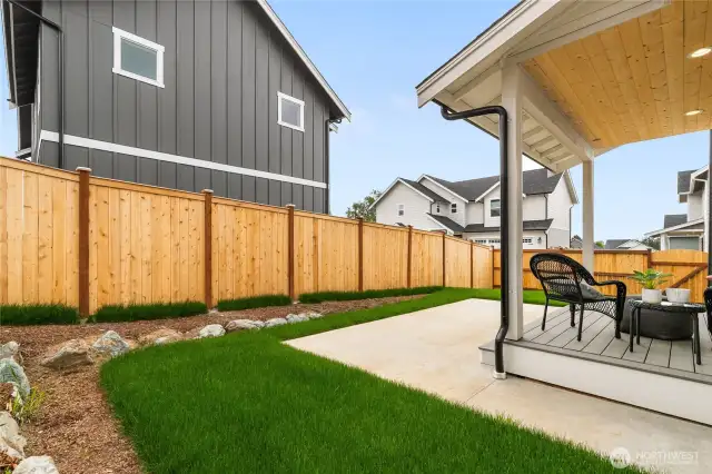 Private deck/backyard