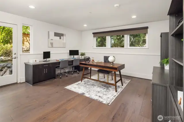 Office area or more flex space.  Access to side yard.
