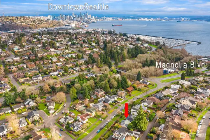 Close to famous Magnolia Boulevard and minutes to downtown Seattle