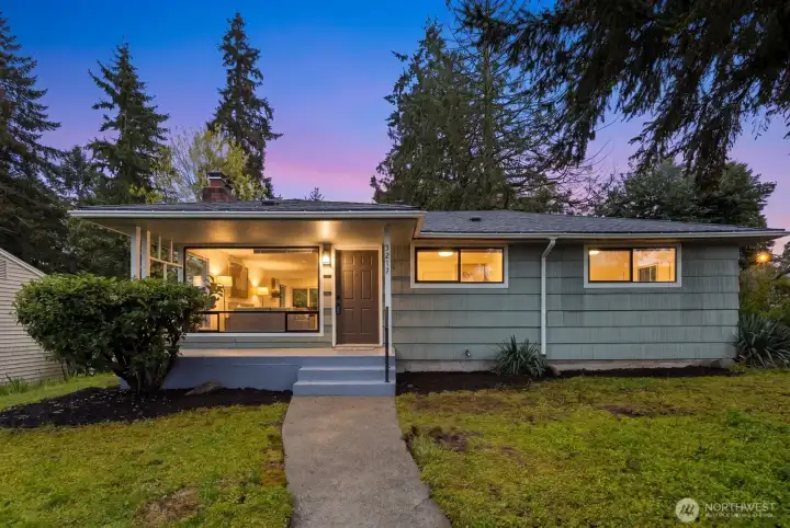 Come see this charming and lovingly refreshed rambler!