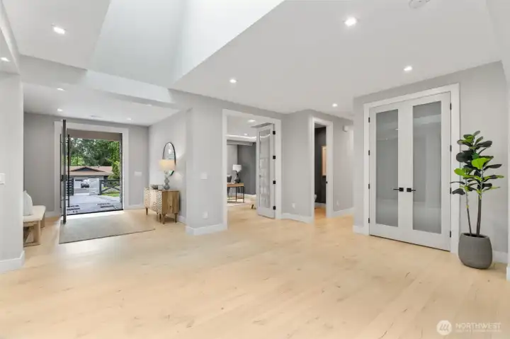 European Oak Wide-Plank Engineered Hardwood
