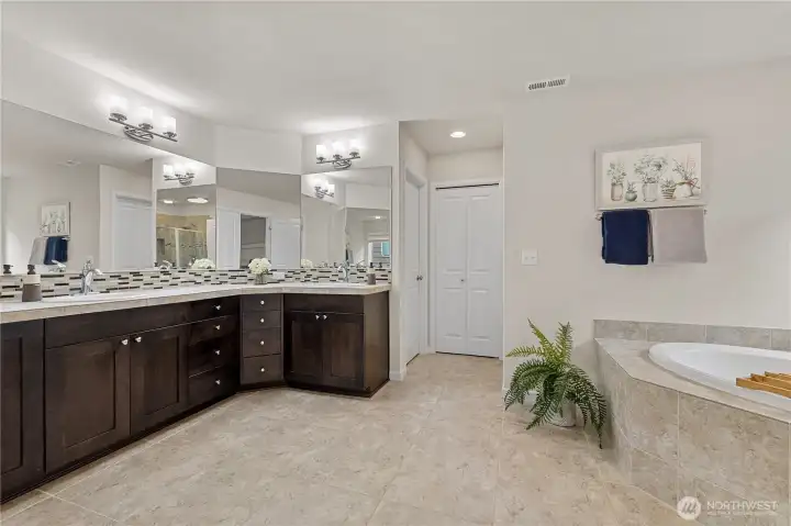 5 piece Primary bath