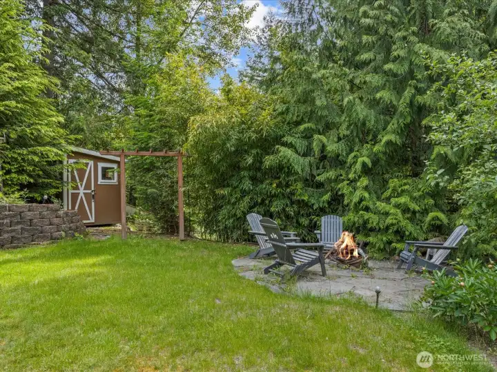 Enjoy the summer with the fire pit off the back yard. Storage shed for all your garden tools.